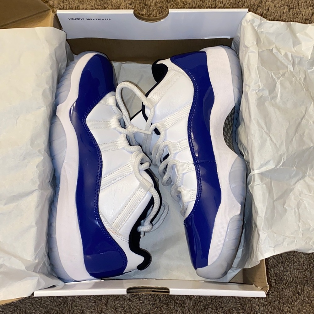 Retro 11s lows worn 3 times